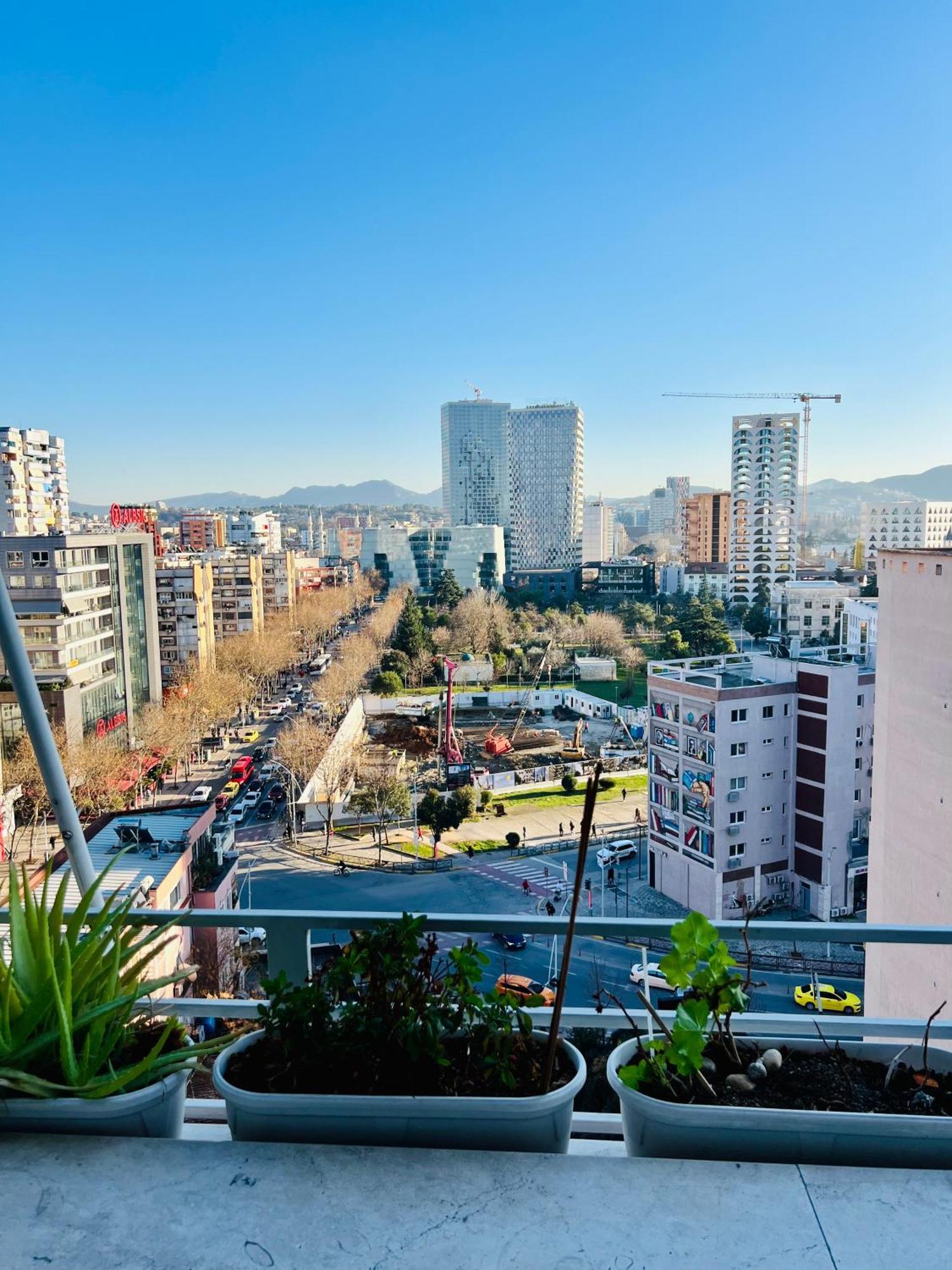 Tirana Gallery Apartment - City Center View Eksteriør bilde