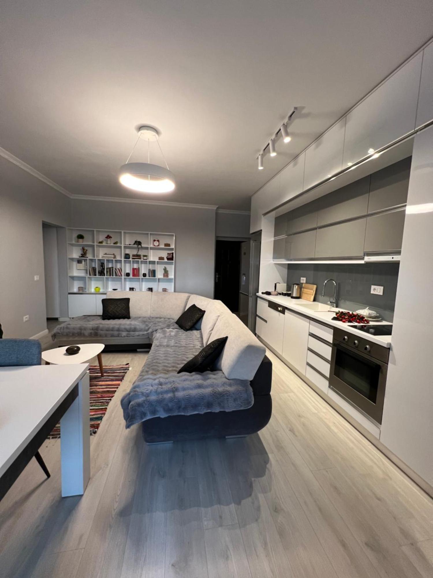 Tirana Gallery Apartment - City Center View Eksteriør bilde