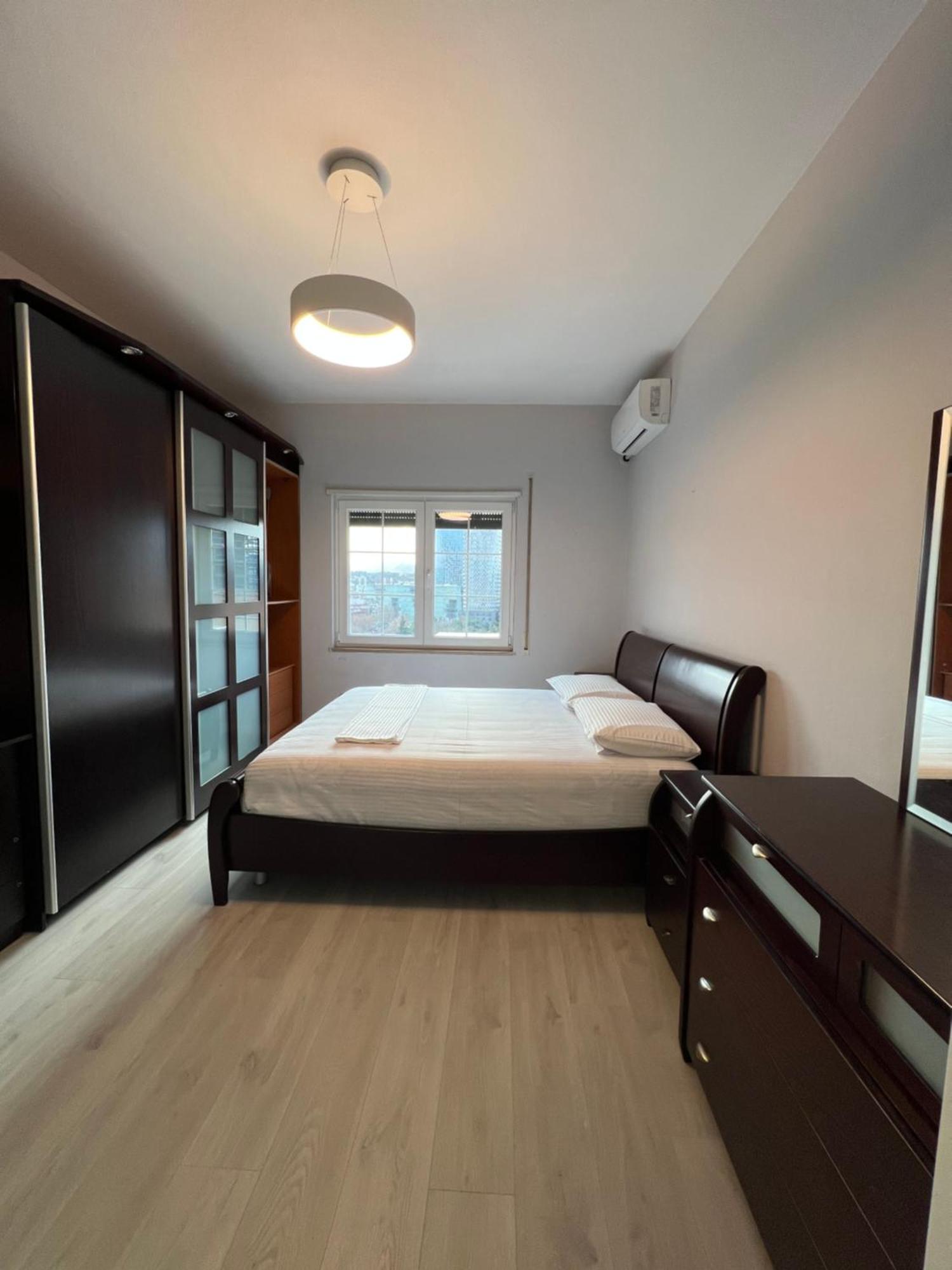 Tirana Gallery Apartment - City Center View Eksteriør bilde